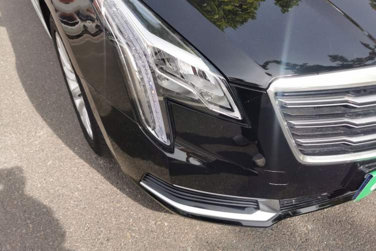 Used Cadillac XTS 2018 28T Tech Edition Right Front Headlight