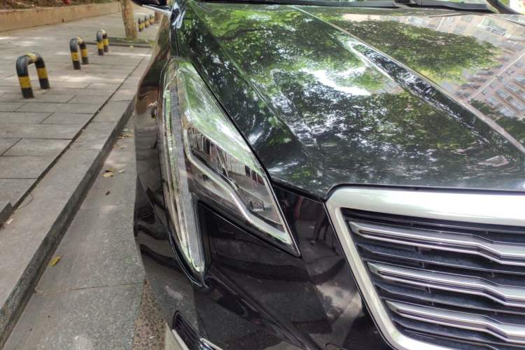 Used Cadillac XTS 2018 28T Tech Edition Right Front Headlight