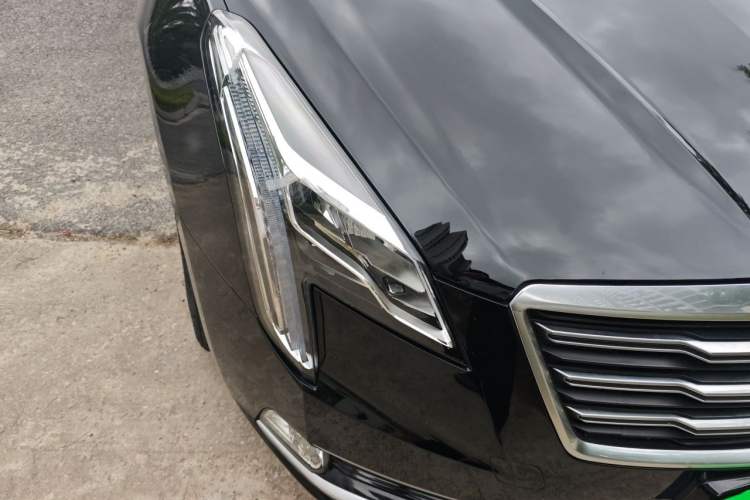 Used Cadillac XTS 2018 28T Elite Edition Right Front Headlight