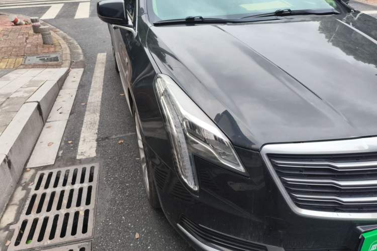 Used Cadillac XTS 2018 28T Tech Edition Right Front Headlight