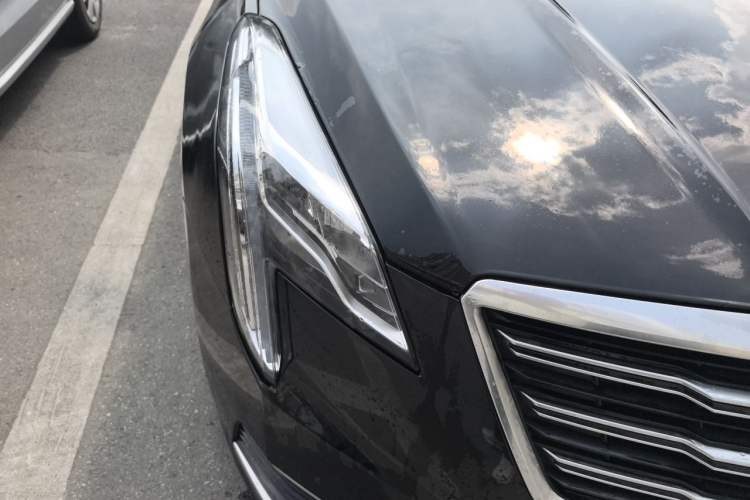 Used Cadillac XTS 2018 28T Tech Edition Right Front Headlight