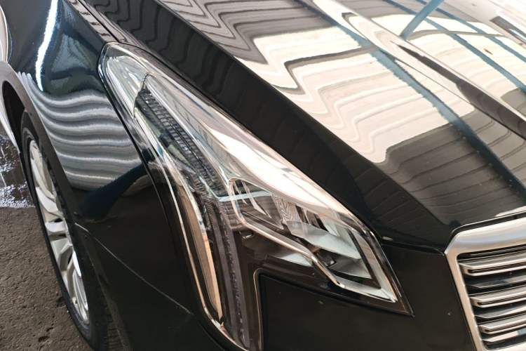 Used Cadillac XTS 2018 28T Tech Edition Right Front Headlight
