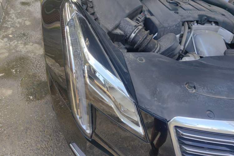 Used Cadillac XTS 2018 28T Tech Edition Right Front Headlight