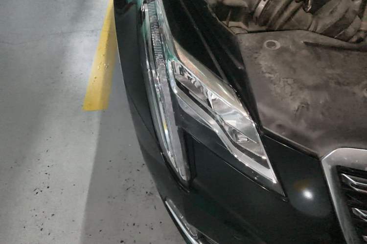 Used Cadillac XTS 2018 28T Elite Edition Right Front Headlight