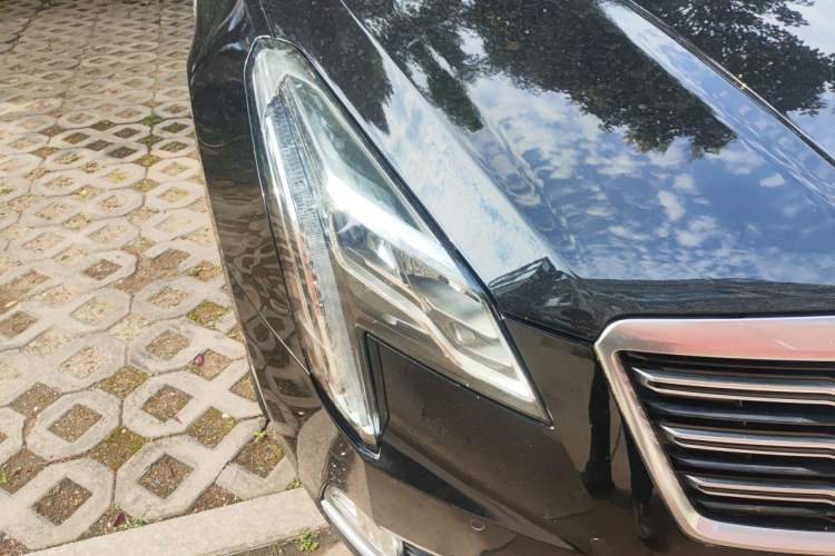 Used Cadillac XTS 2018 28T Elite Edition Right Front Headlight