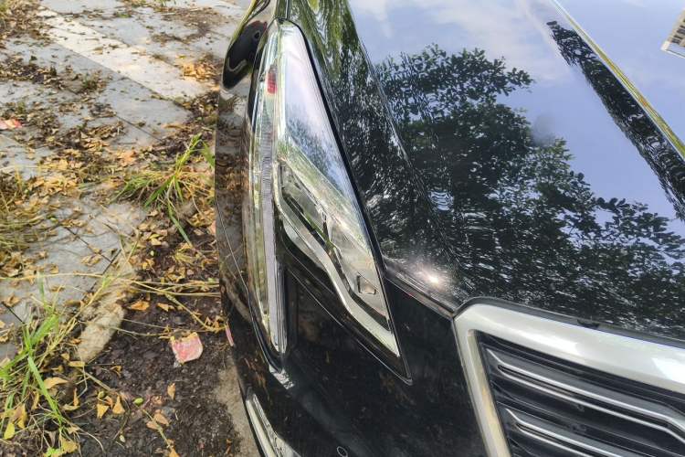 Used Cadillac XTS 2018 28T Elite Edition Right Front Headlight