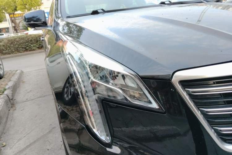 Used Cadillac XTS 2018 28T Elite Edition Right Front Headlight