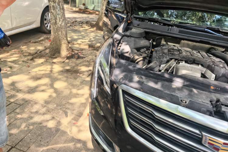 Used Cadillac XTS 2018 28T Tech Edition Right Front Headlight