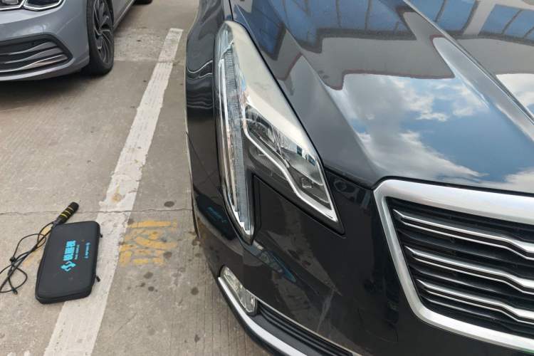 Used Cadillac XTS 2018 28T Tech Edition Right Front Headlight