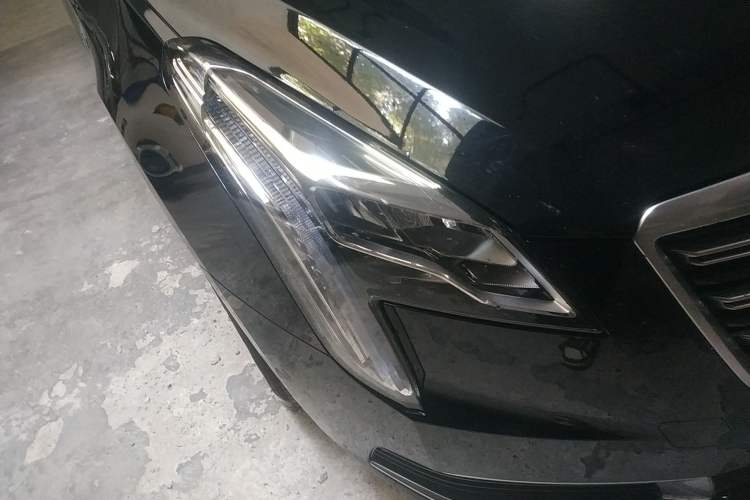 Used Cadillac XTS 2018 28T Tech Edition Right Front Headlight