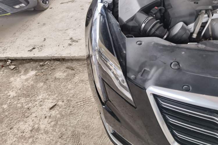 Used Cadillac XTS 2018 28T Elite Edition Right Front Headlight