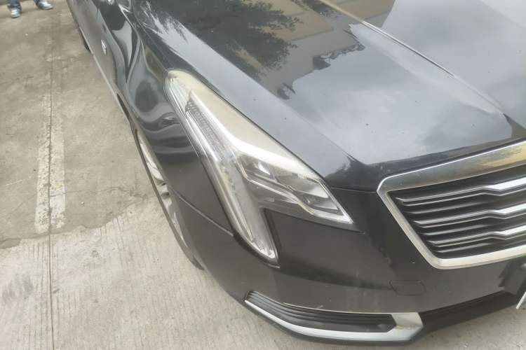 Used Cadillac XTS 2018 28T Tech Edition Right Front Headlight