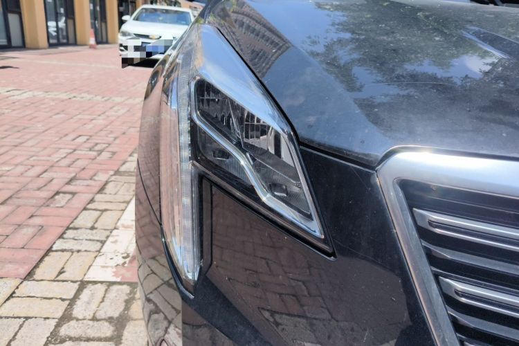 Used Cadillac XTS 2018 28T Luxury Edition Right Front Headlight