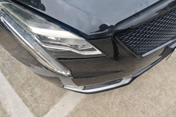Used Cadillac XTS 2018 28T Elite Edition Right Front Headlight