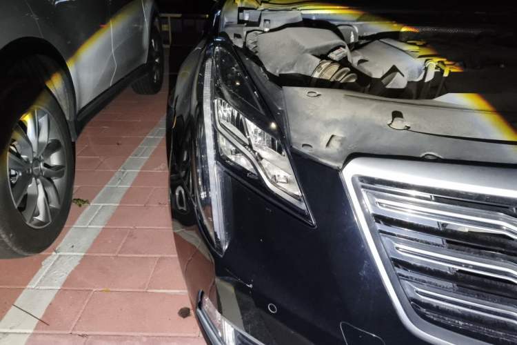 Used Cadillac XTS 2018 28T Tech Edition Right Front Headlight