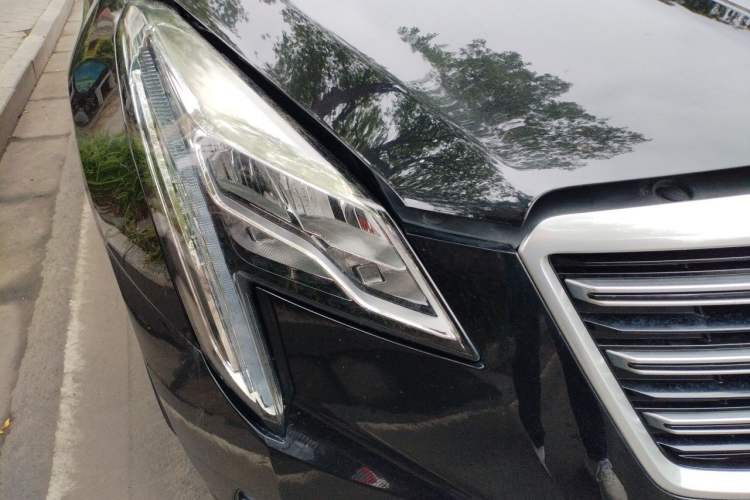 Used Cadillac XTS 2018 28T Tech Edition Right Front Headlight