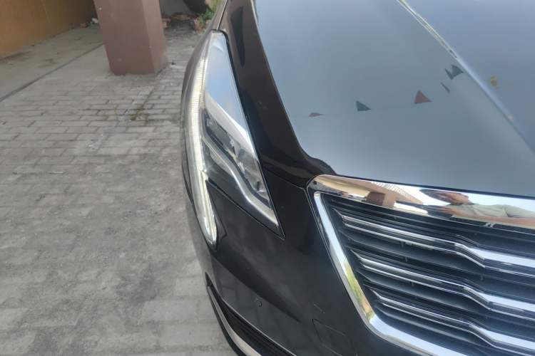 Used Cadillac XTS 2018 28T Tech Edition Right Front Headlight