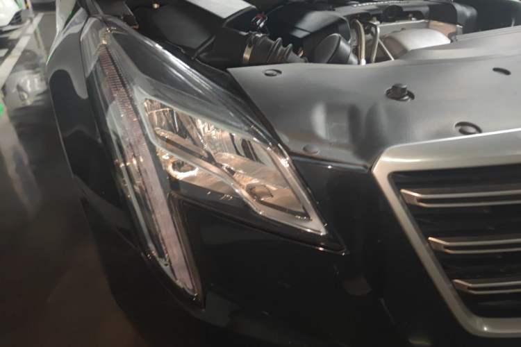 Used Cadillac XTS 2018 28T Elite Edition Right Front Headlight