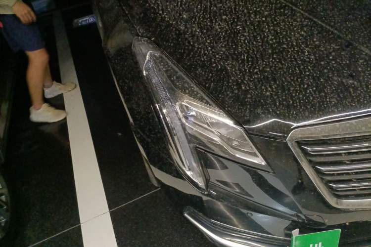 Used Cadillac XTS 2018 28T Tech Edition Right Front Headlight