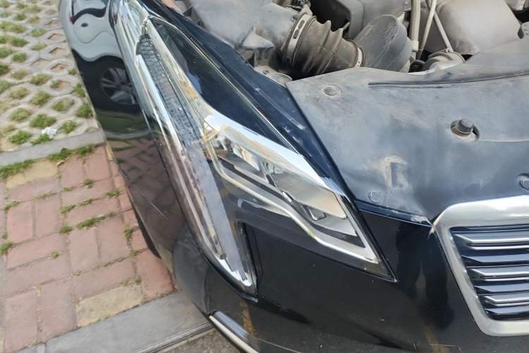 Used Cadillac XTS 2018 28T Tech Edition Right Front Headlight