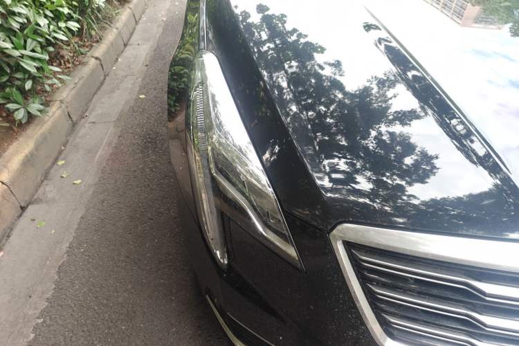 Used Cadillac XTS 2018 28T Tech Edition Right Front Headlight