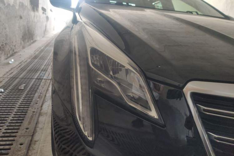 Used Cadillac XTS 2018 28T Luxury Edition Right Front Headlight