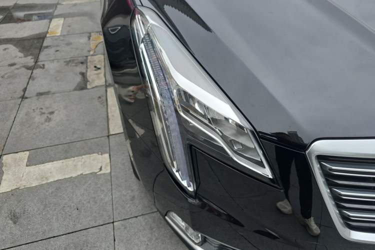 Used Cadillac XTS 2018 28T Elite Edition Right Front Headlight