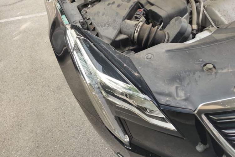 Used Cadillac XTS 2018 28T Tech Edition Right Front Headlight