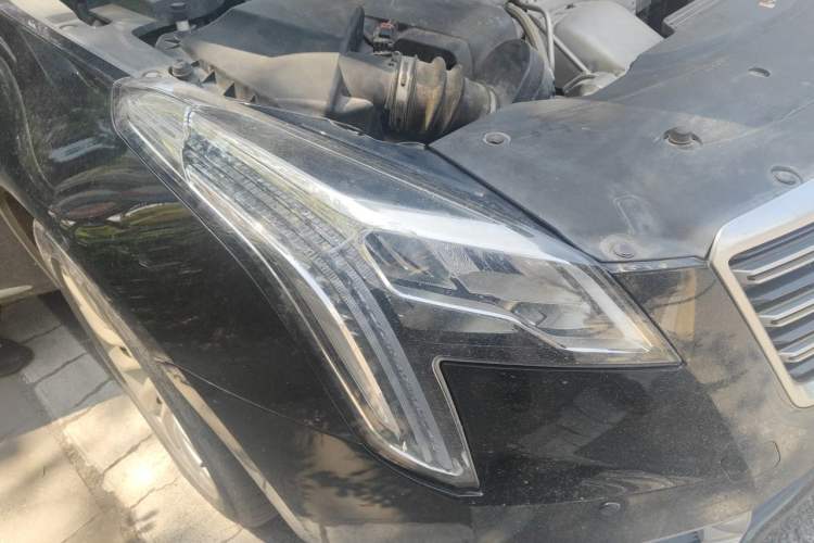 Used Cadillac XTS 2018 28T Tech Edition Right Front Headlight