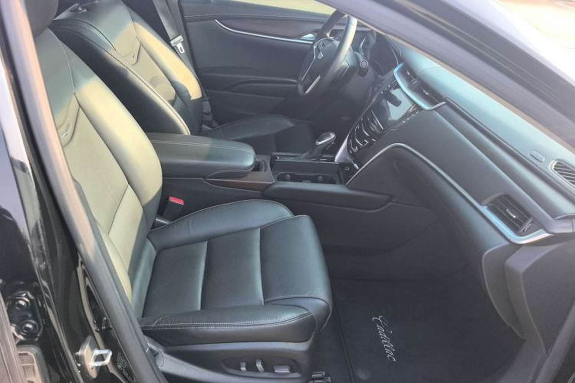 Used Cadillac XTS 2018 28T Elite Edition Right Front Seat