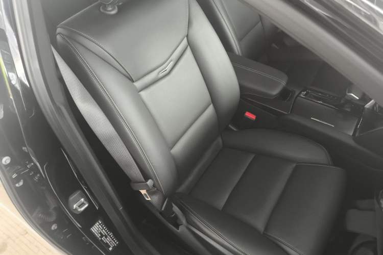 Used Cadillac XTS 2018 28T Elite Edition Right Front Seat