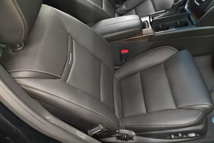 Used Cadillac XTS 2018 28T Elite Edition Right Front Seat
