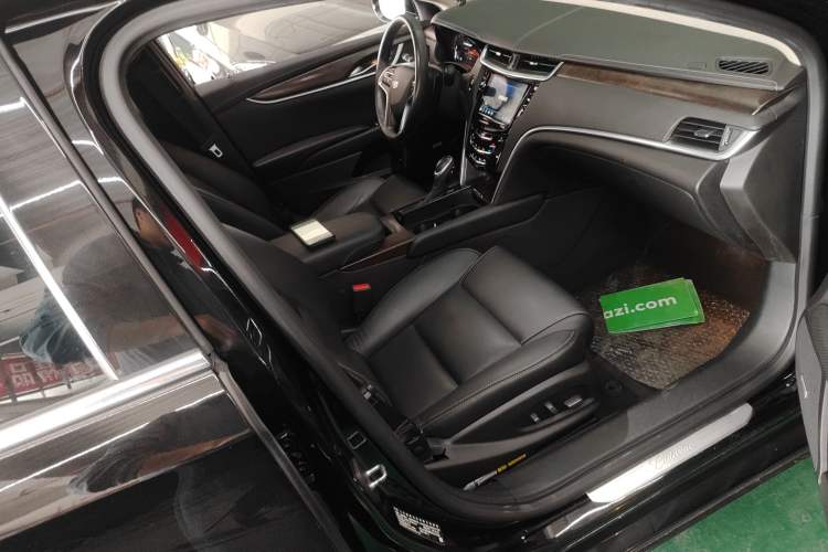 Used Cadillac XTS 2018 28T Elite Edition Right Front Seat