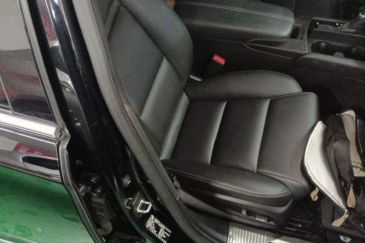 Used Cadillac XTS 2018 28T Tech Edition Right Front Seat