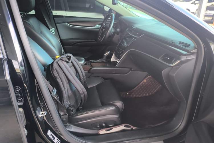 Used Cadillac XTS 2018 28T Elite Edition Right Front Seat