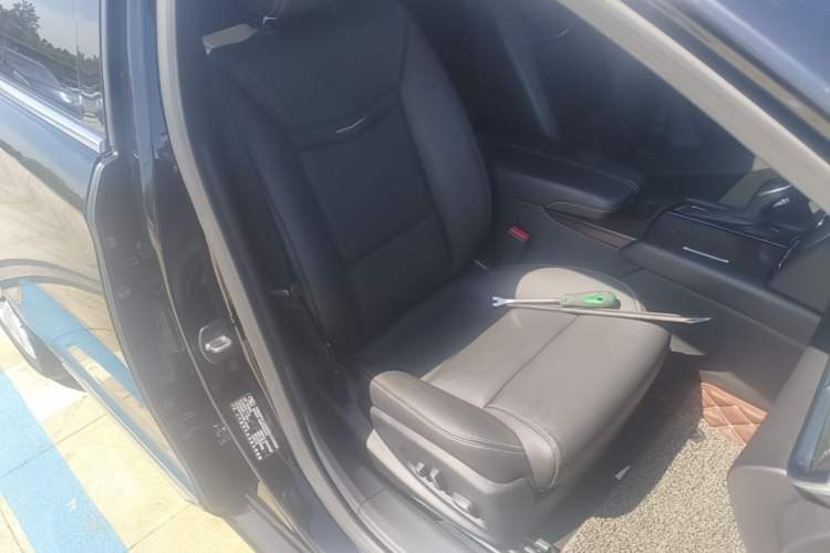 Used Cadillac XTS 2018 28T Elite Edition Right Front Seat