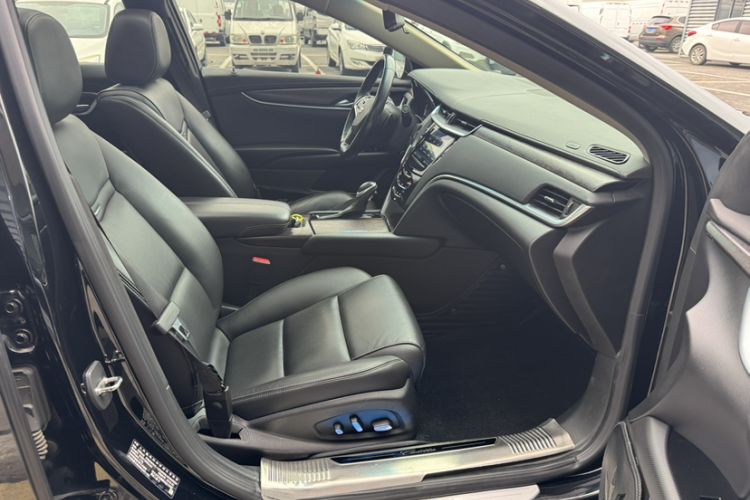 Used Cadillac XTS 2018 28T Elite Edition Right Front Seat