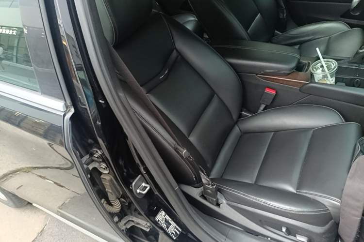 Used Cadillac XTS 2018 28T Tech Edition Right Front Seat