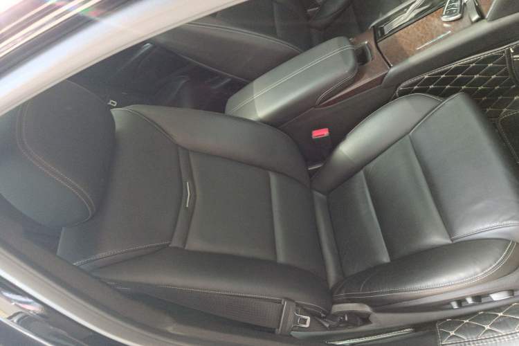 Used Cadillac XTS 2018 28T Elite Edition Right Front Seat