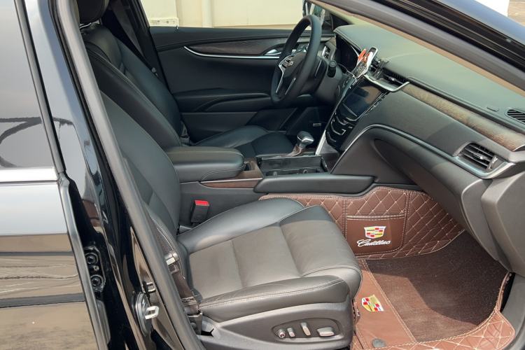 Used Cadillac XTS 2018 28T Elite Edition Right Front Seat