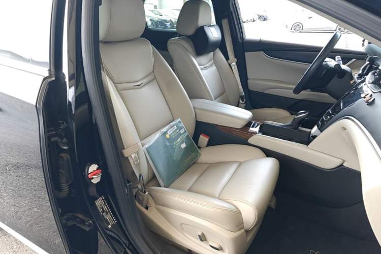 Used Cadillac XTS 2018 28T Tech Edition Right Front Seat