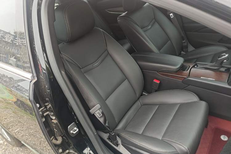 Used Cadillac XTS 2018 28T Elite Edition Right Front Seat