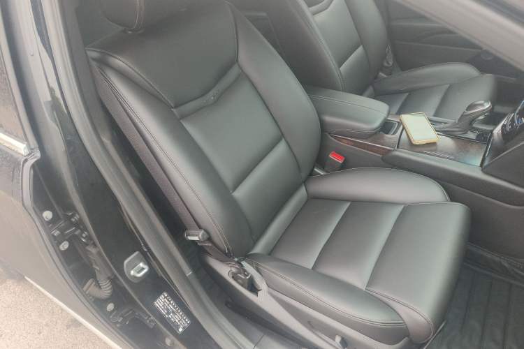 Used Cadillac XTS 2018 28T Tech Edition Right Front Seat
