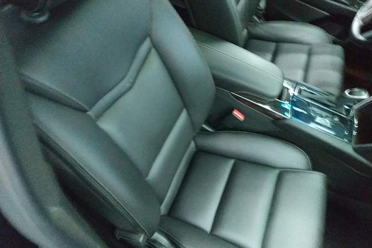 Used Cadillac XTS 2018 28T Elite Edition Right Front Seat