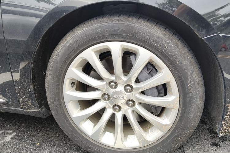 Used Cadillac XTS 2018 28T Tech Edition Right Front Wheel Hub
