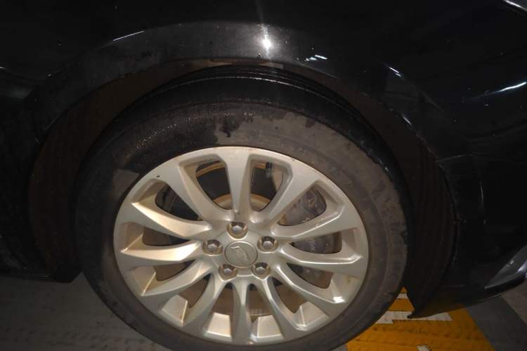 Used Cadillac XTS 2018 28T Tech Edition Right Front Wheel Hub