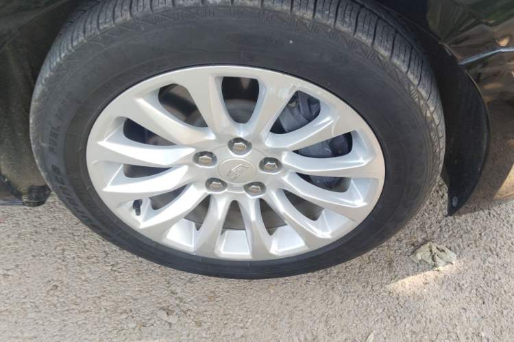 Used Cadillac XTS 2018 28T Elite Edition Right Front Wheel Hub