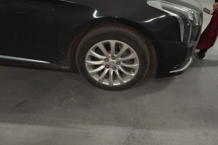 Used Cadillac XTS 2018 28T Tech Edition Right Front Wheel Hub