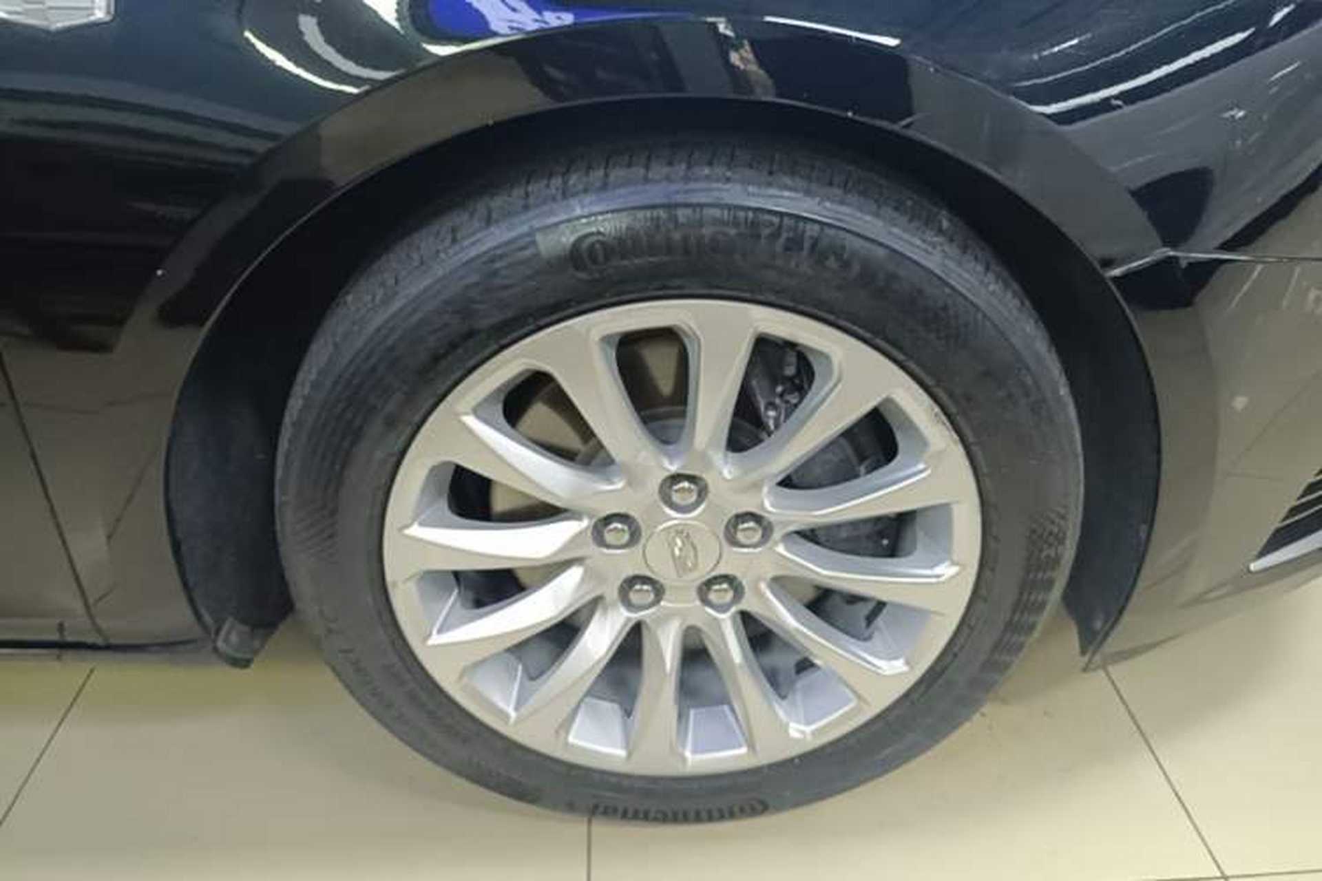 Used Cadillac XTS 2018 28T Tech Edition Right Front Wheel Hub