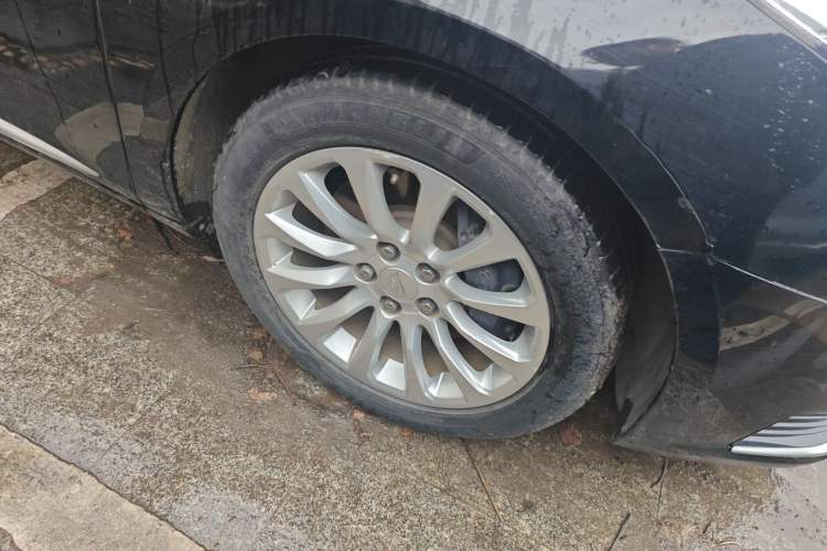 Used Cadillac XTS 2018 28T Tech Edition Right Front Wheel Hub